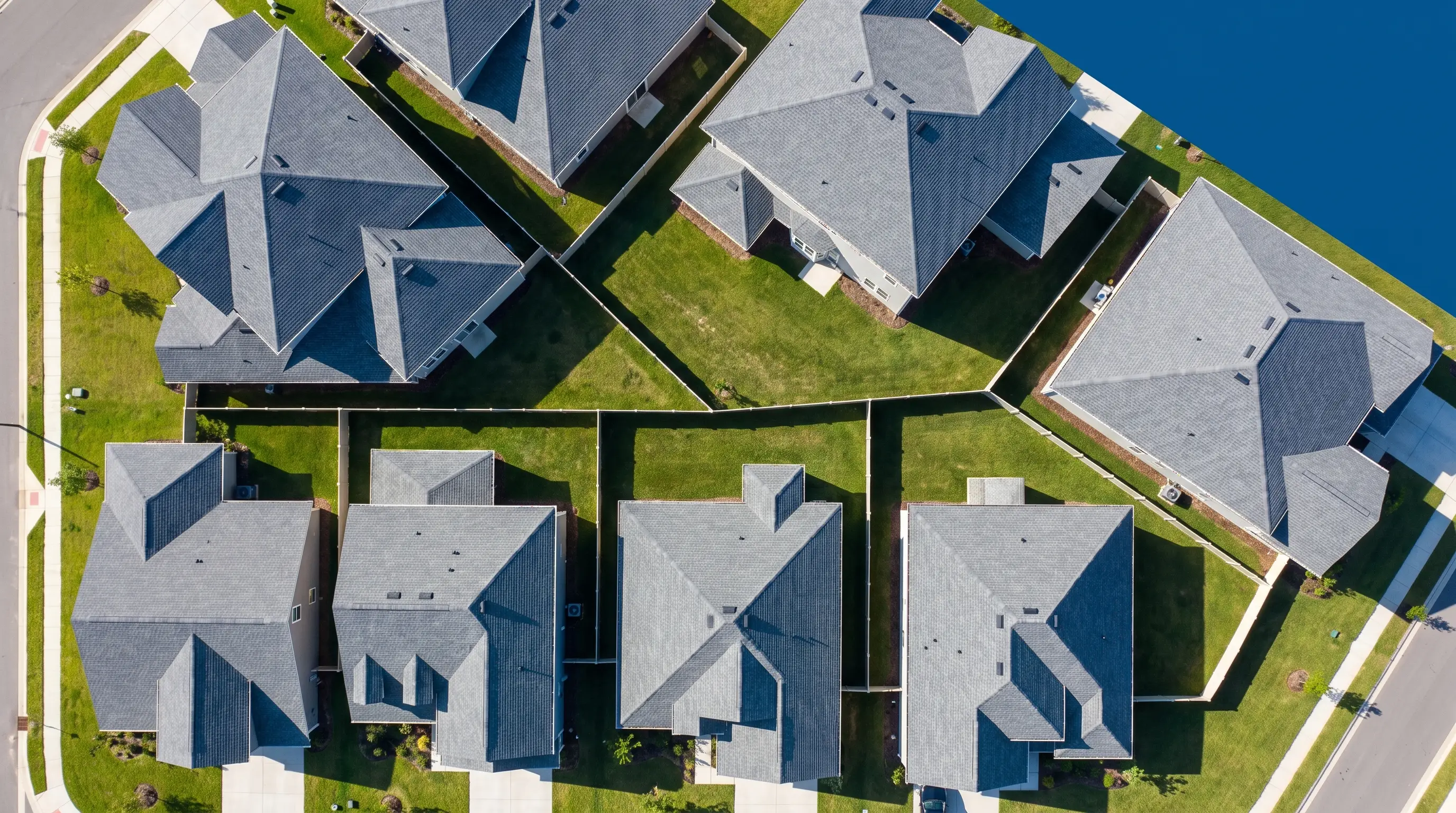 Clean geometric rooflines from above